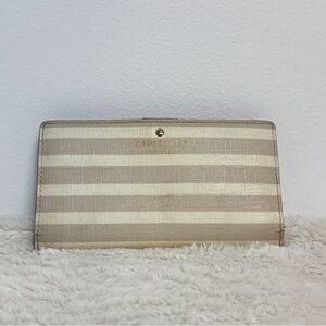 KATE SPADE - Stacy Striped Bi-fold wallet. Read description please.